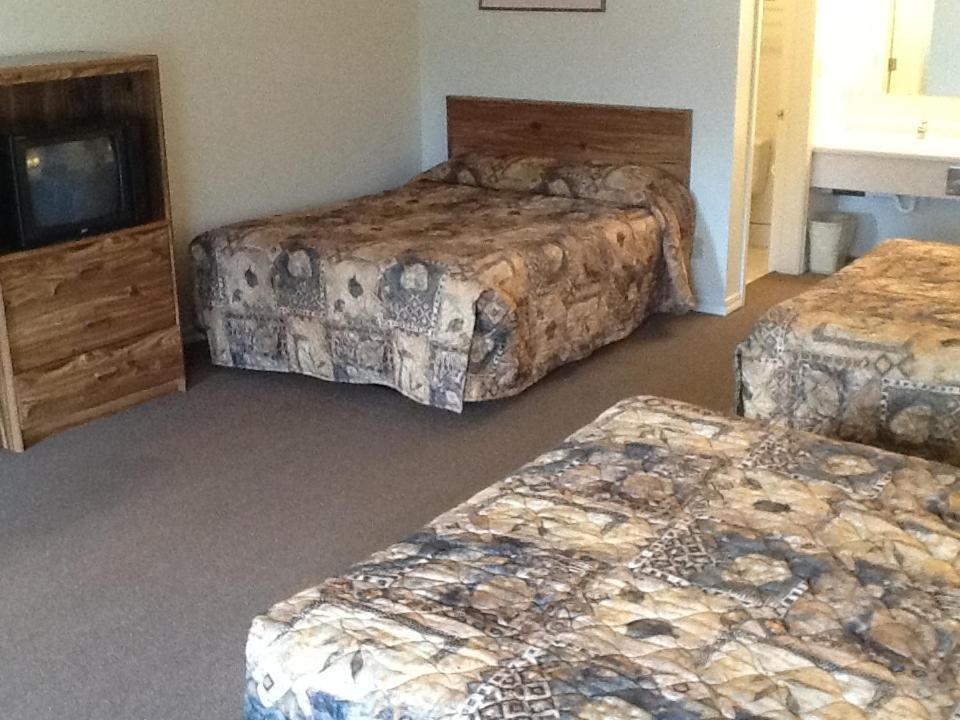 Motel Dude & Roundup à West Yellowstone Chambre photo